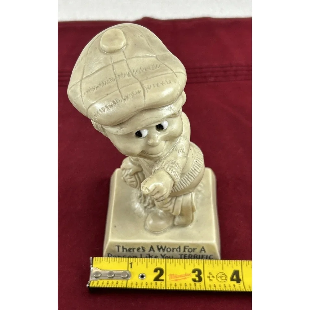 Vtg R & W Berries Co's. Figurine 1970 